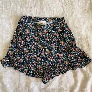 Sezane — floral shorts (size US 2)